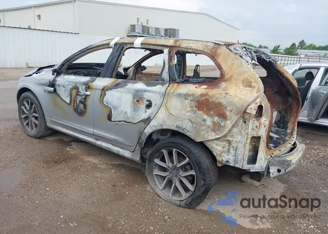 2016 Volvo Xc60 T5 Drive-E Platinum z USA, uszkodzony, nr VIN YV440MDM7G2785649